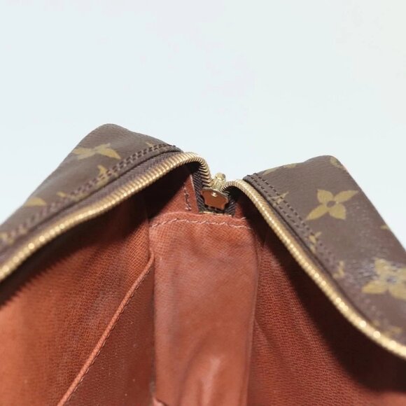 LOUIS VUITTON Monogram Compiegne 28 Clutch Bag M51845 LV  LOUIS VUITTON Monogram Compiegne 28 Clutch Bag